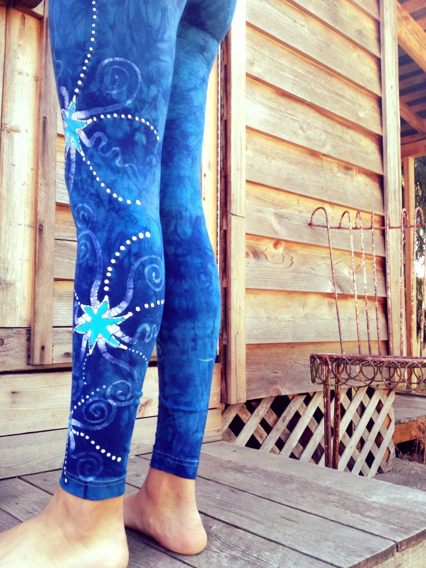 Blue on Blue Star Batik Leggings