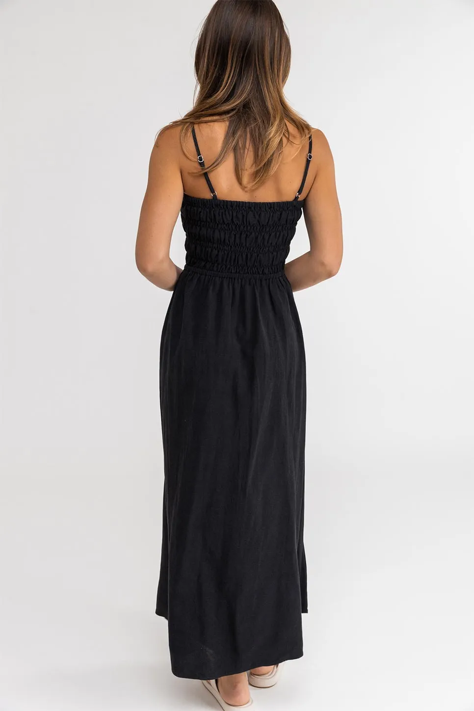 CLASSIC SHIRRED MIDI DRESS