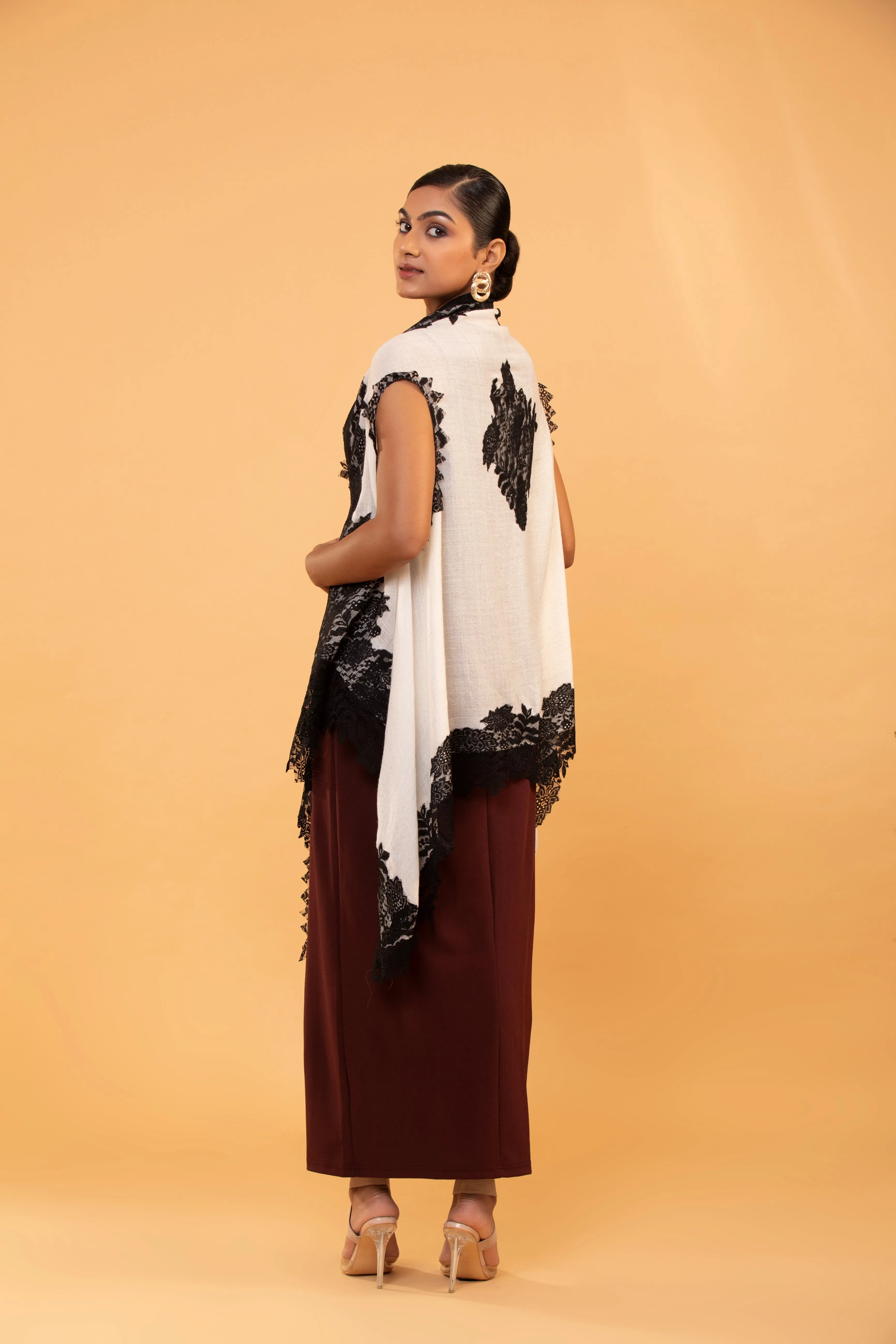 Elegant Black Lace White Cape for Women - Stylish Evening Wrap