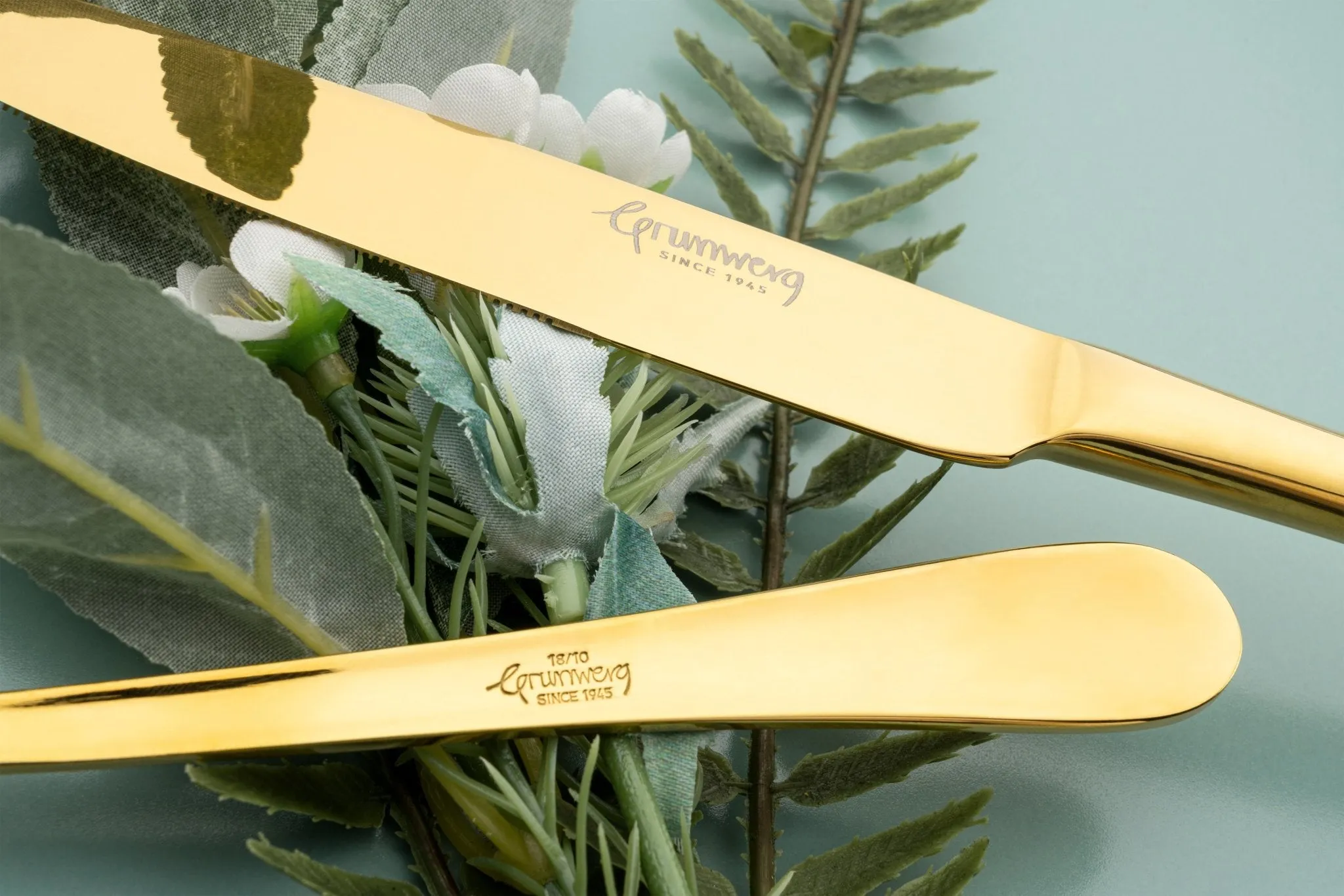 Gold 16 Piece Cutlery Set for 4 people