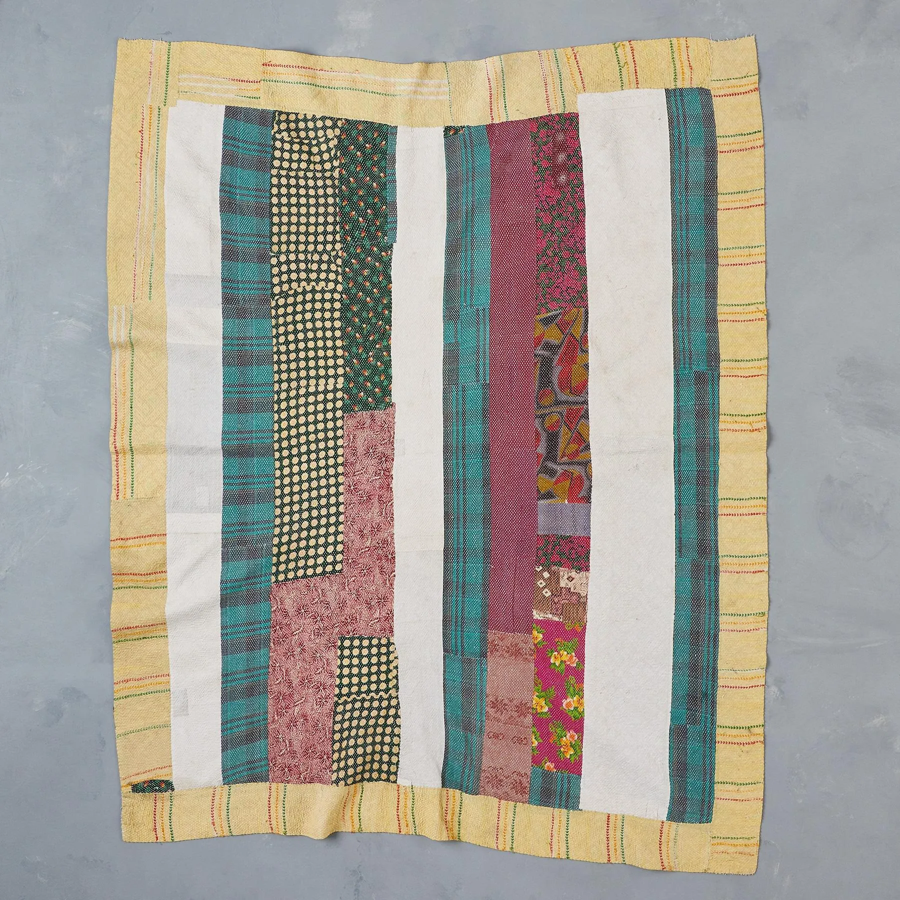 Naura Sari Throw