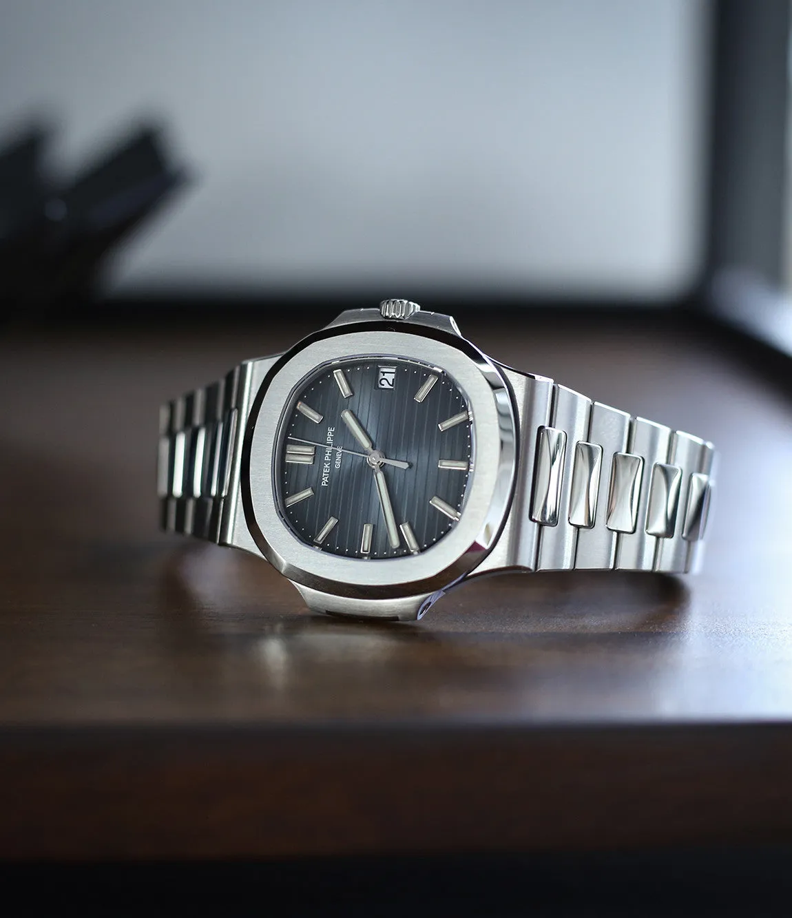 Nautilus 5711/1A-010 | Steel