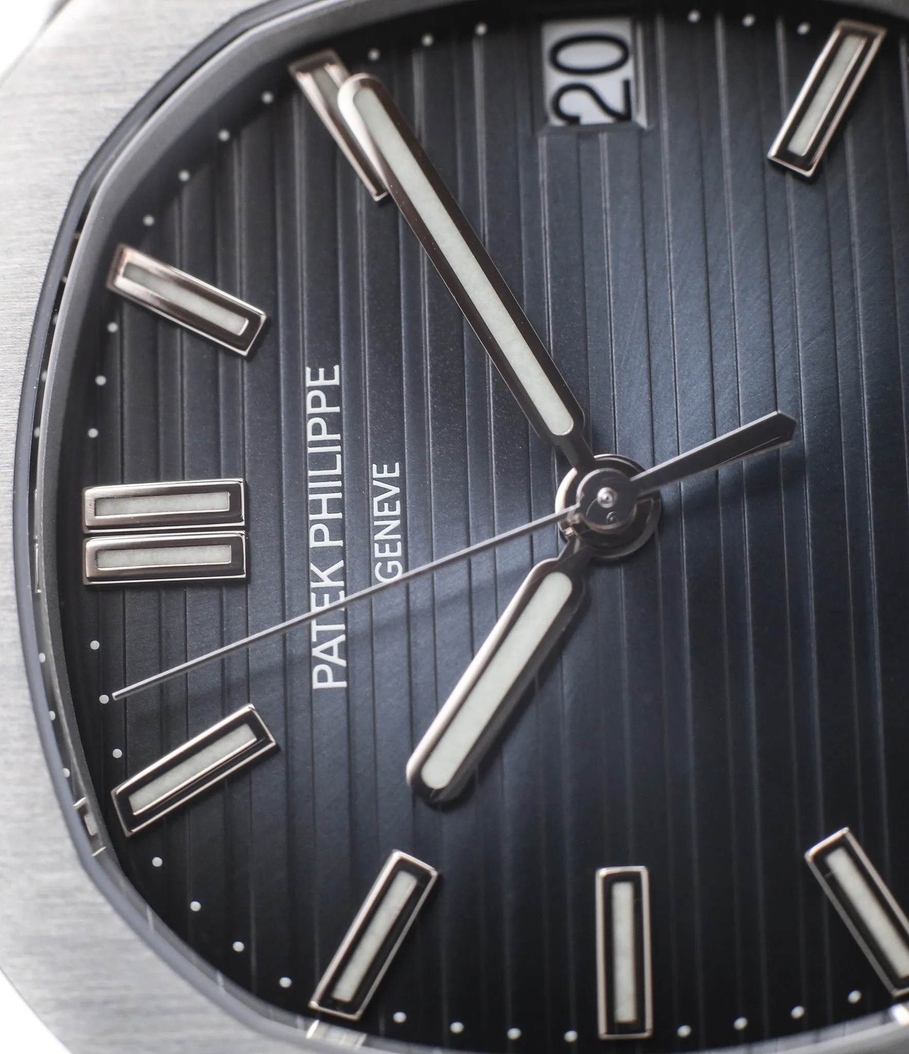 Nautilus 5711/1A-010 | Steel