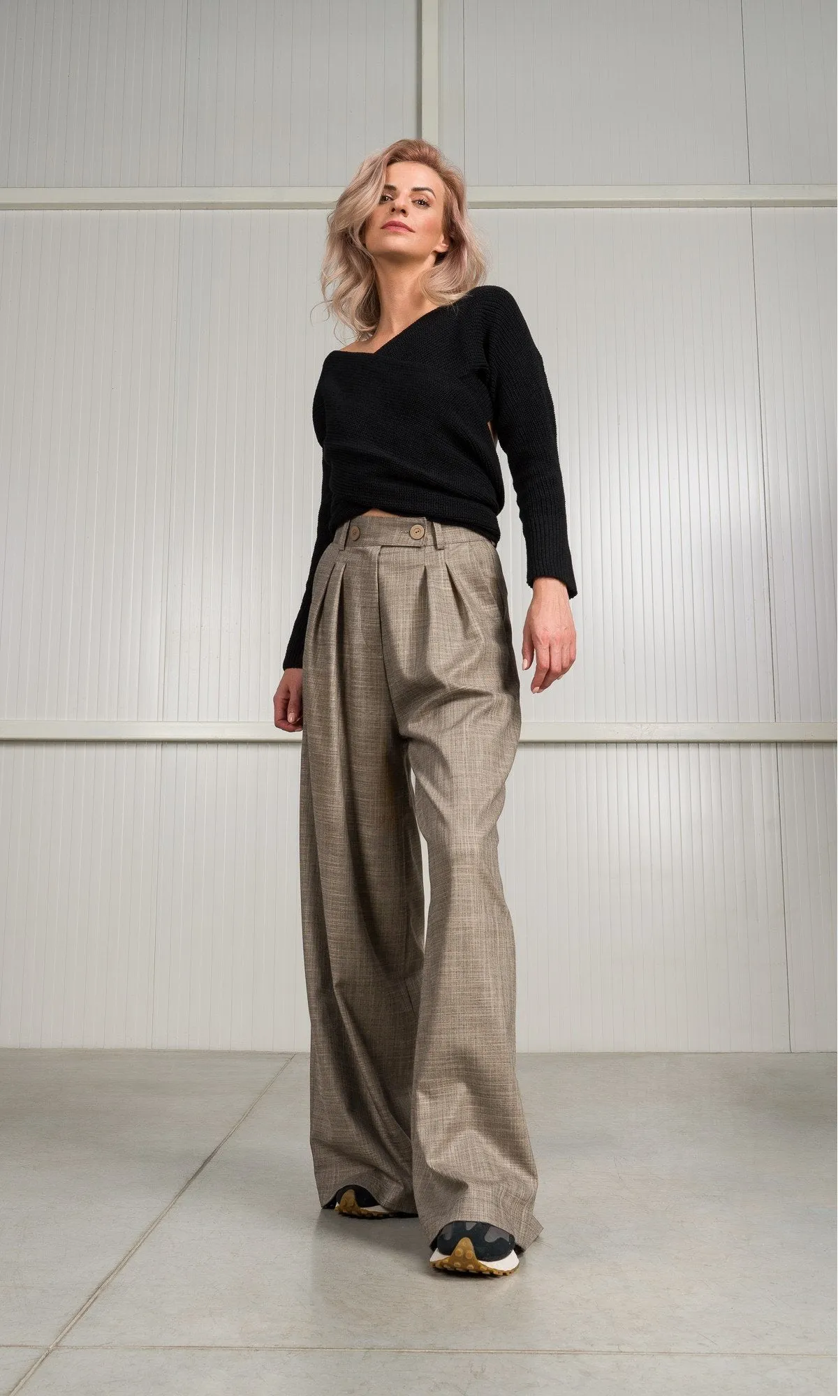 Plain Weave Tuck Pants