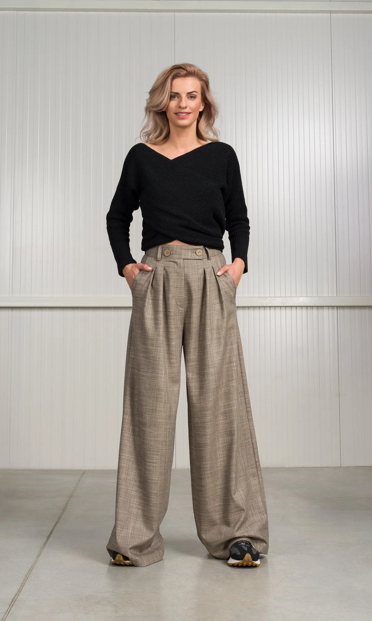 Plain Weave Tuck Pants
