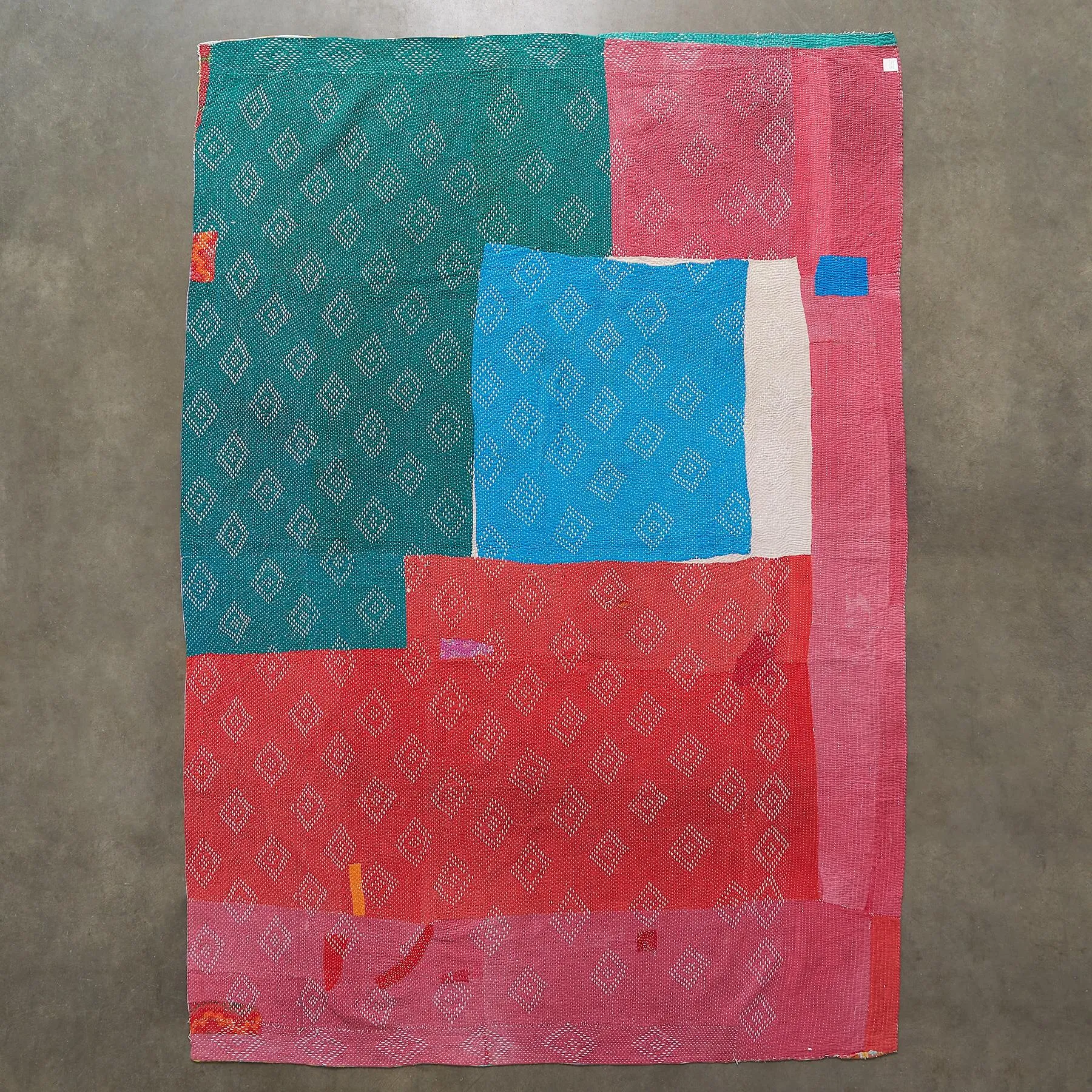 Skuru Sari Throw