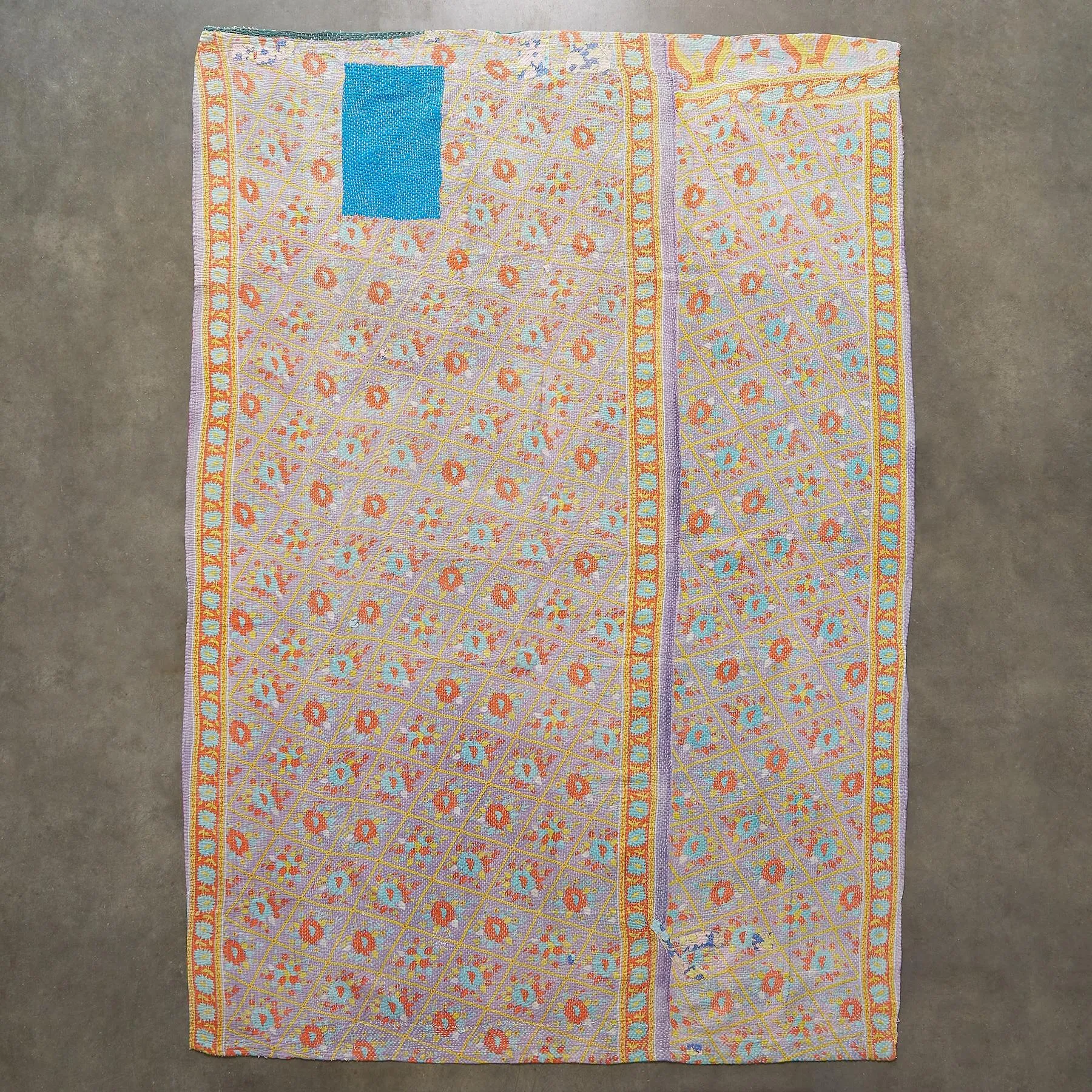 Skuru Sari Throw