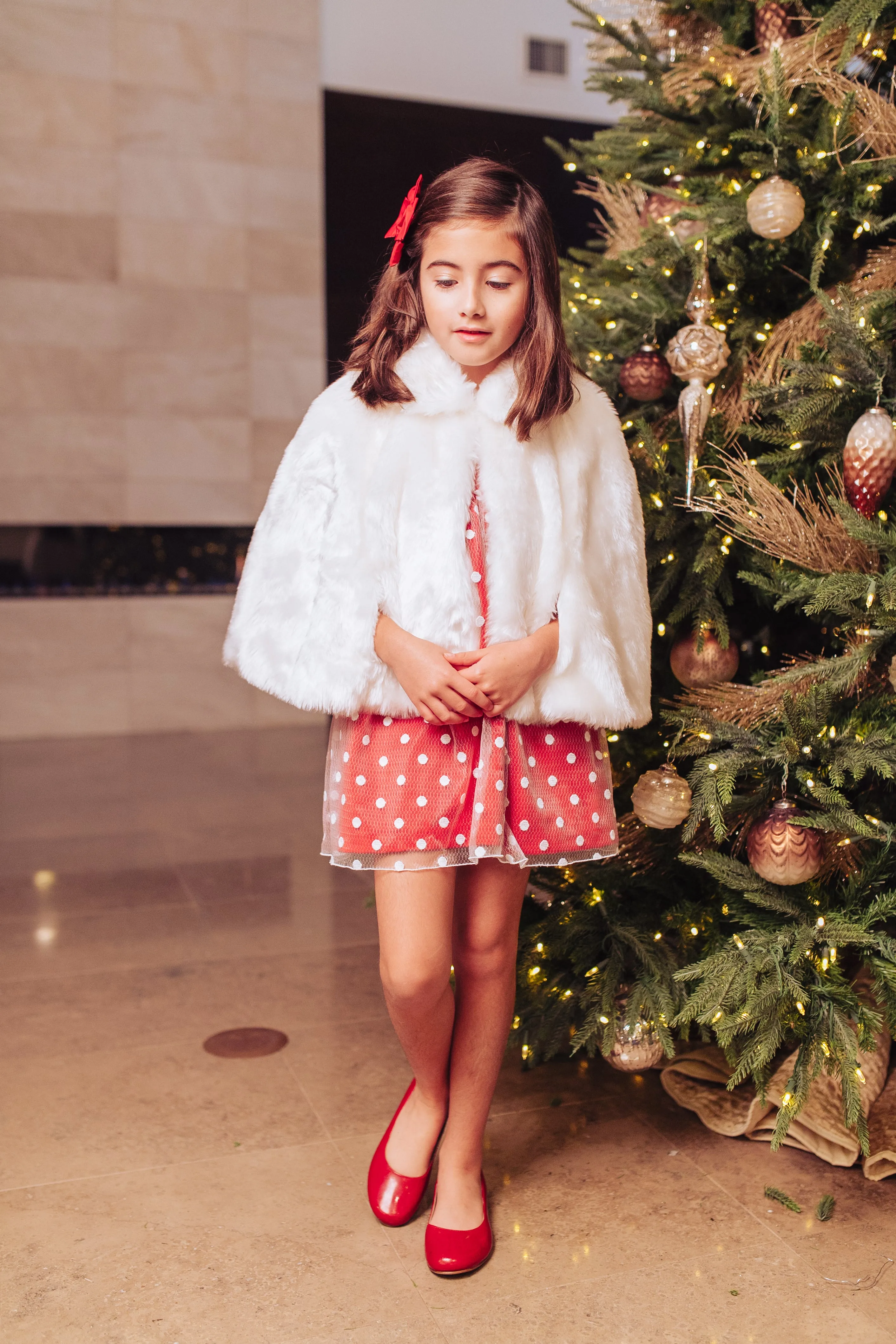 Snow White Cape - Faux Fur
