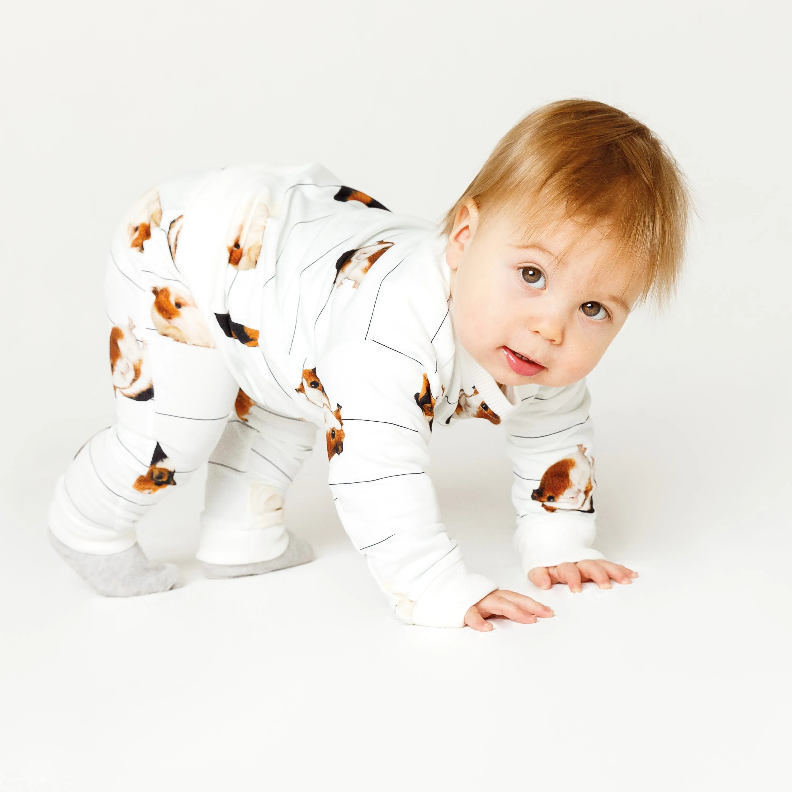 SNURK guinea pig white pants baby