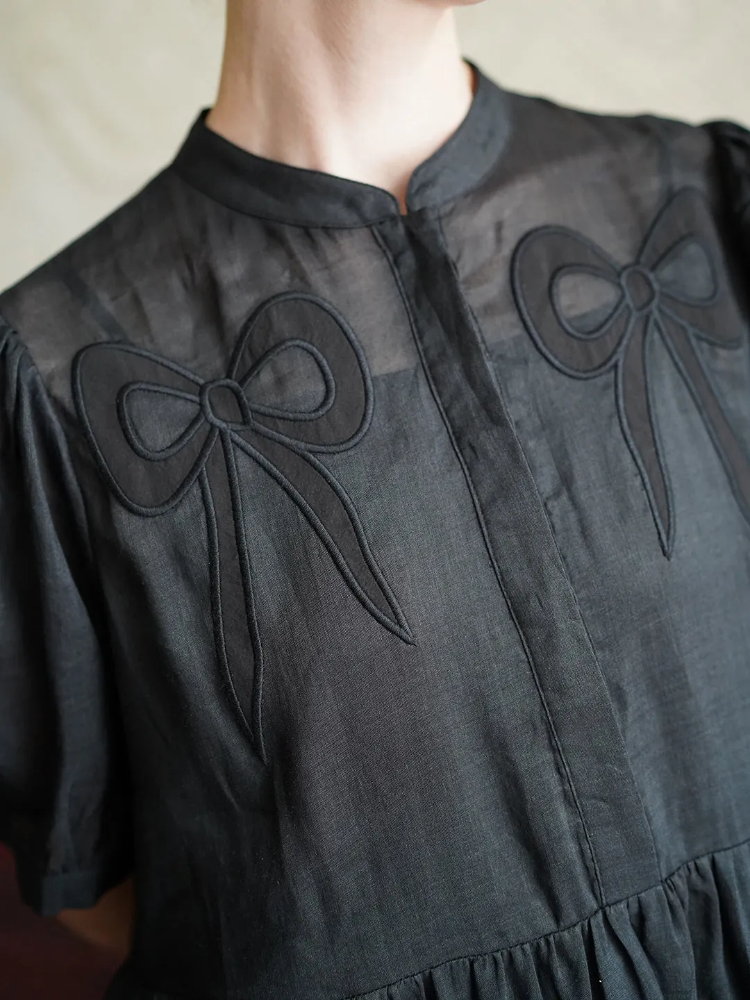 Unlogical Poem Victorian Style Bow Applique Embroidered Black Dress