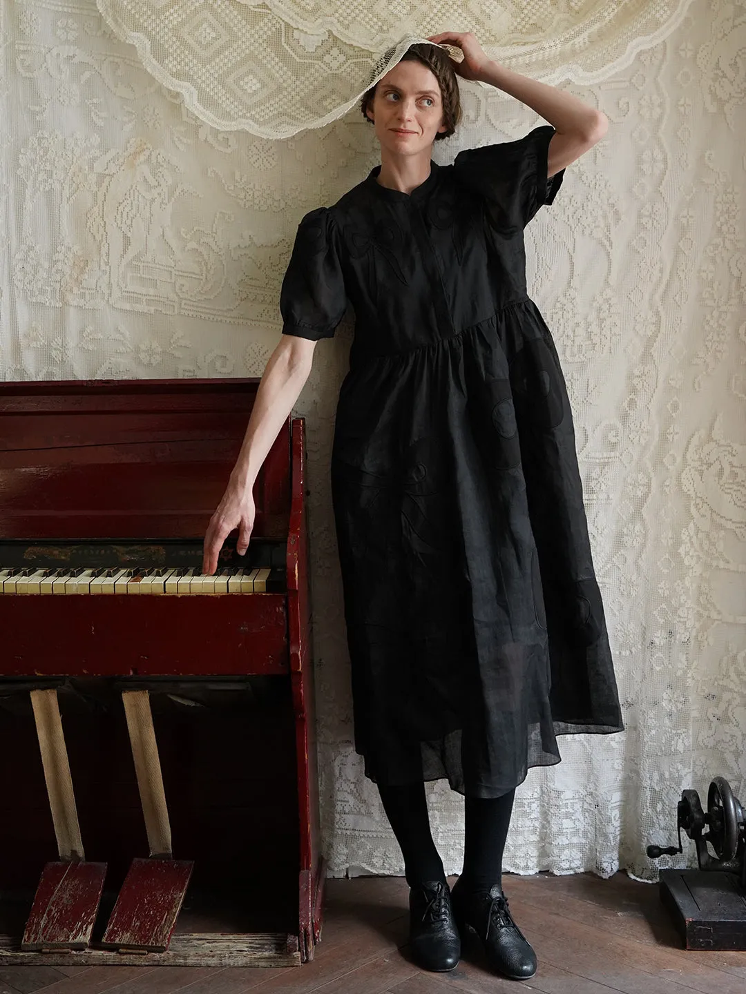 Unlogical Poem Victorian Style Bow Applique Embroidered Black Dress