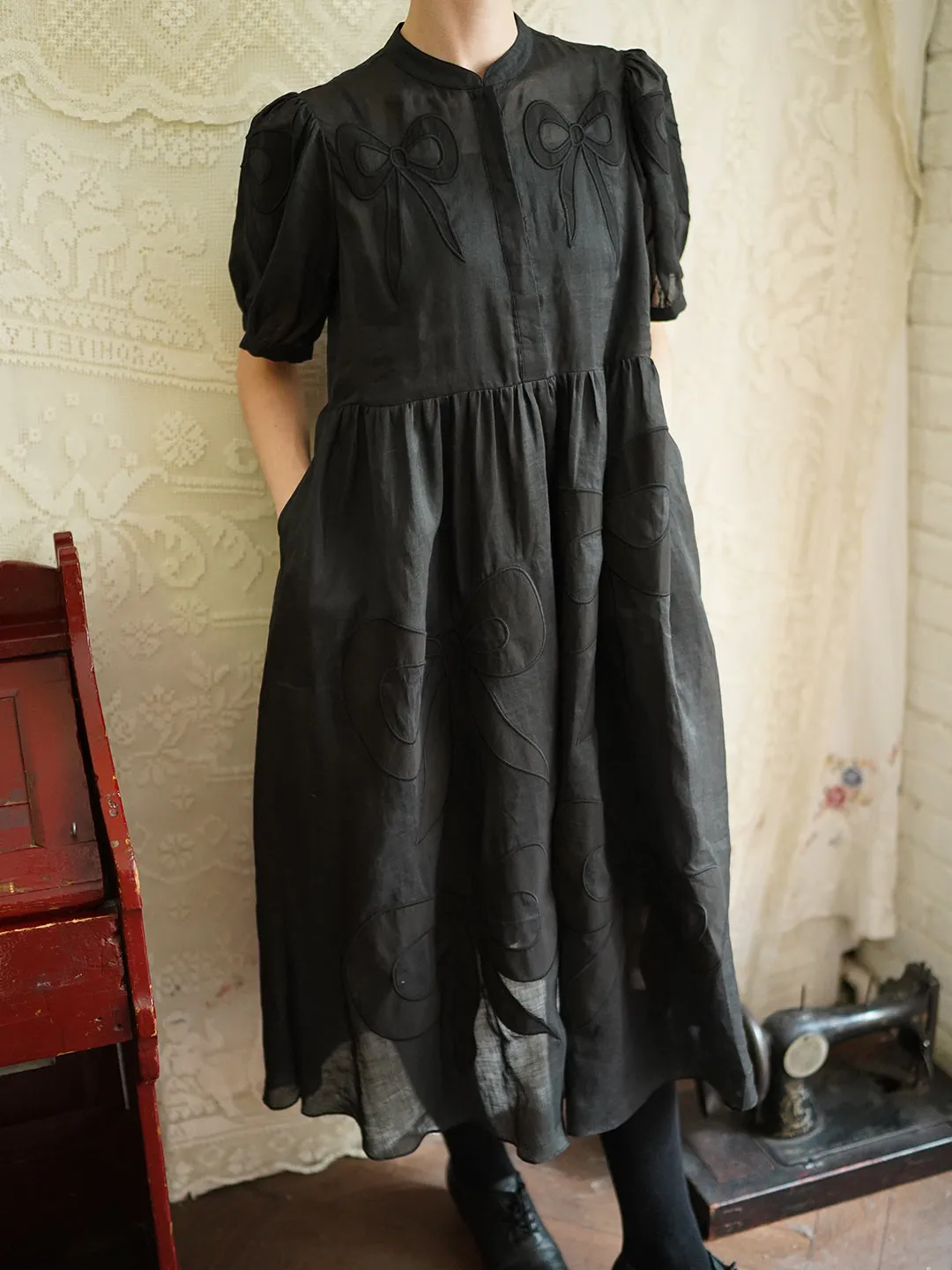 Unlogical Poem Victorian Style Bow Applique Embroidered Black Dress