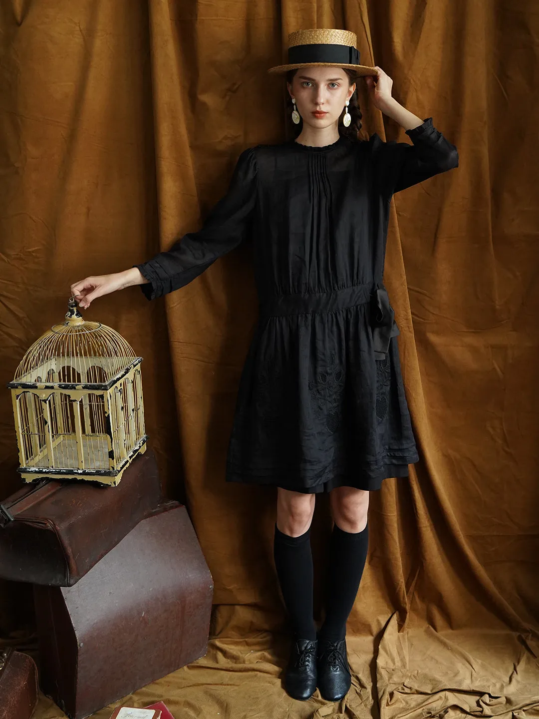 Unlogical Poem Victorian style Hollow Embroidery Black Ramie dress
