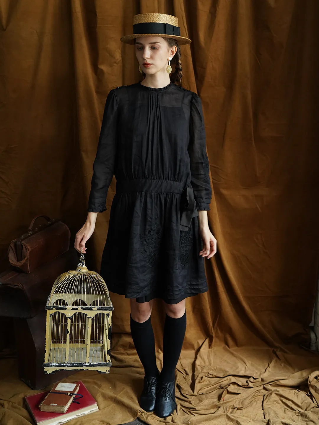 Unlogical Poem Victorian style Hollow Embroidery Black Ramie dress