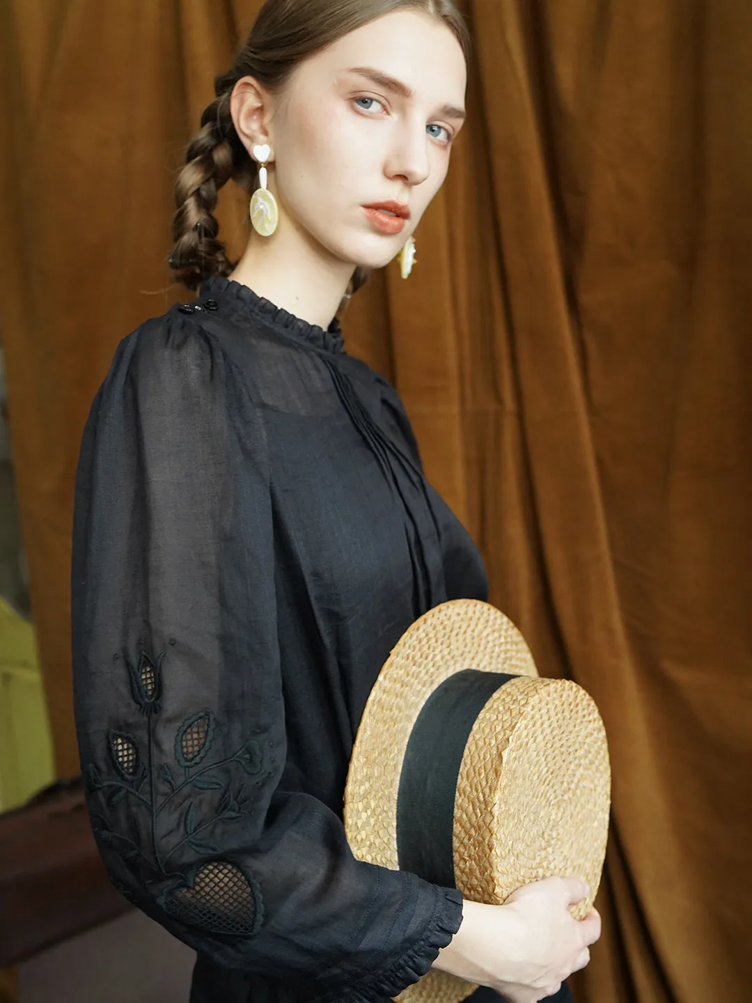 Unlogical Poem Victorian style Hollow Embroidery Black Ramie dress