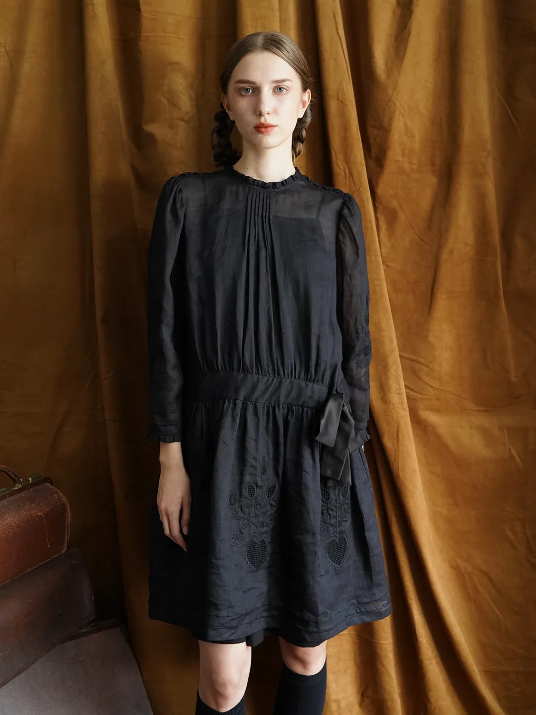 Unlogical Poem Victorian style Hollow Embroidery Black Ramie dress