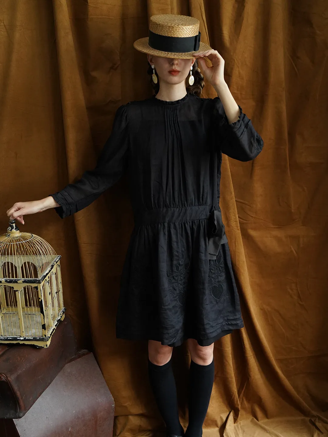 Unlogical Poem Victorian style Hollow Embroidery Black Ramie dress