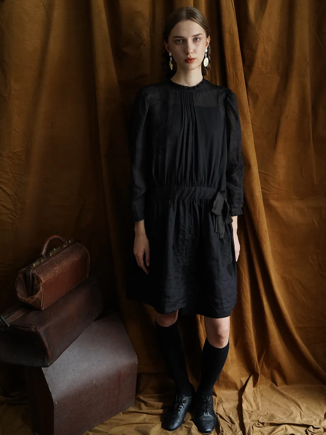 Unlogical Poem Victorian style Hollow Embroidery Black Ramie dress