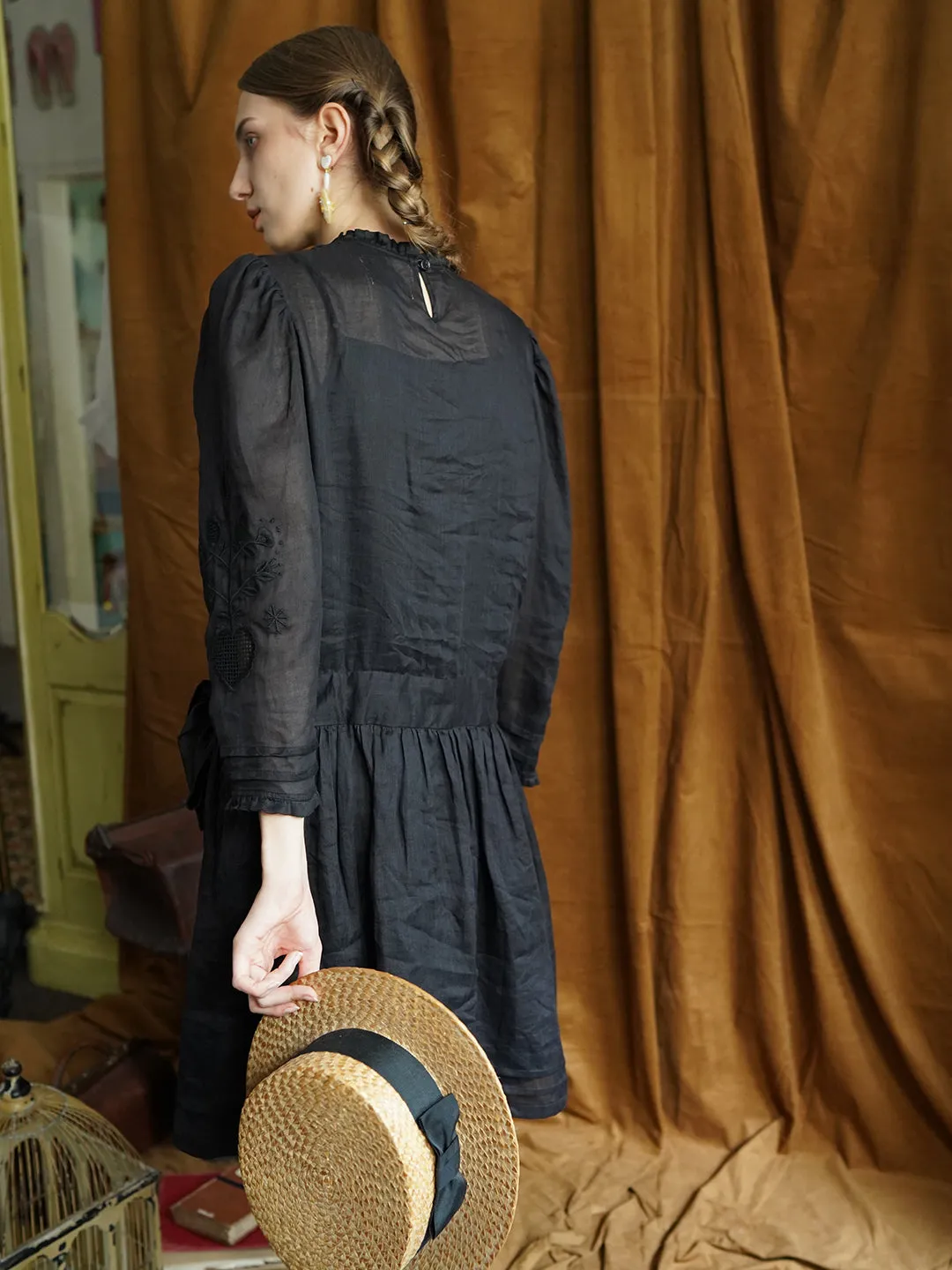Unlogical Poem Victorian style Hollow Embroidery Black Ramie dress