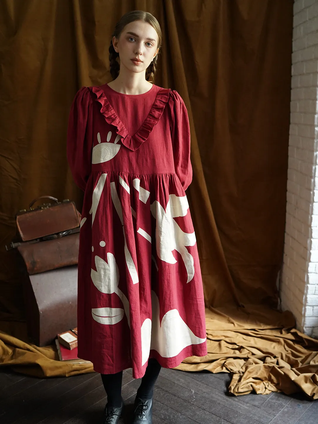 Unlogical Poem Victorian style Illustration Embroidered Patches Red Ramie Dress