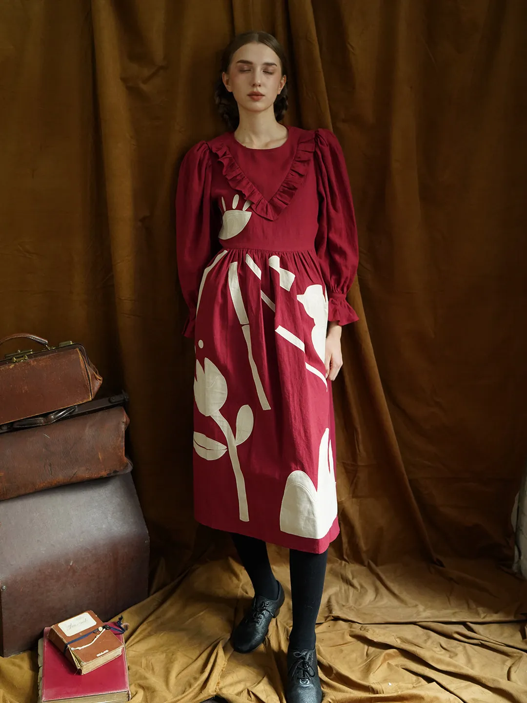 Unlogical Poem Victorian style Illustration Embroidered Patches Red Ramie Dress
