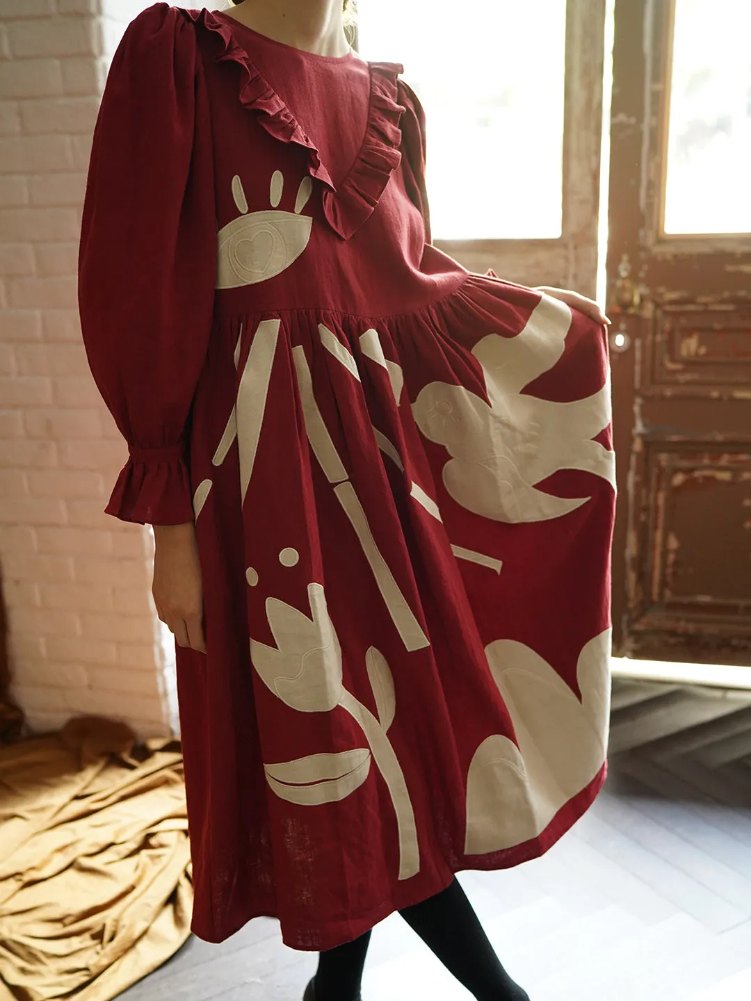 Unlogical Poem Victorian style Illustration Embroidered Patches Red Ramie Dress