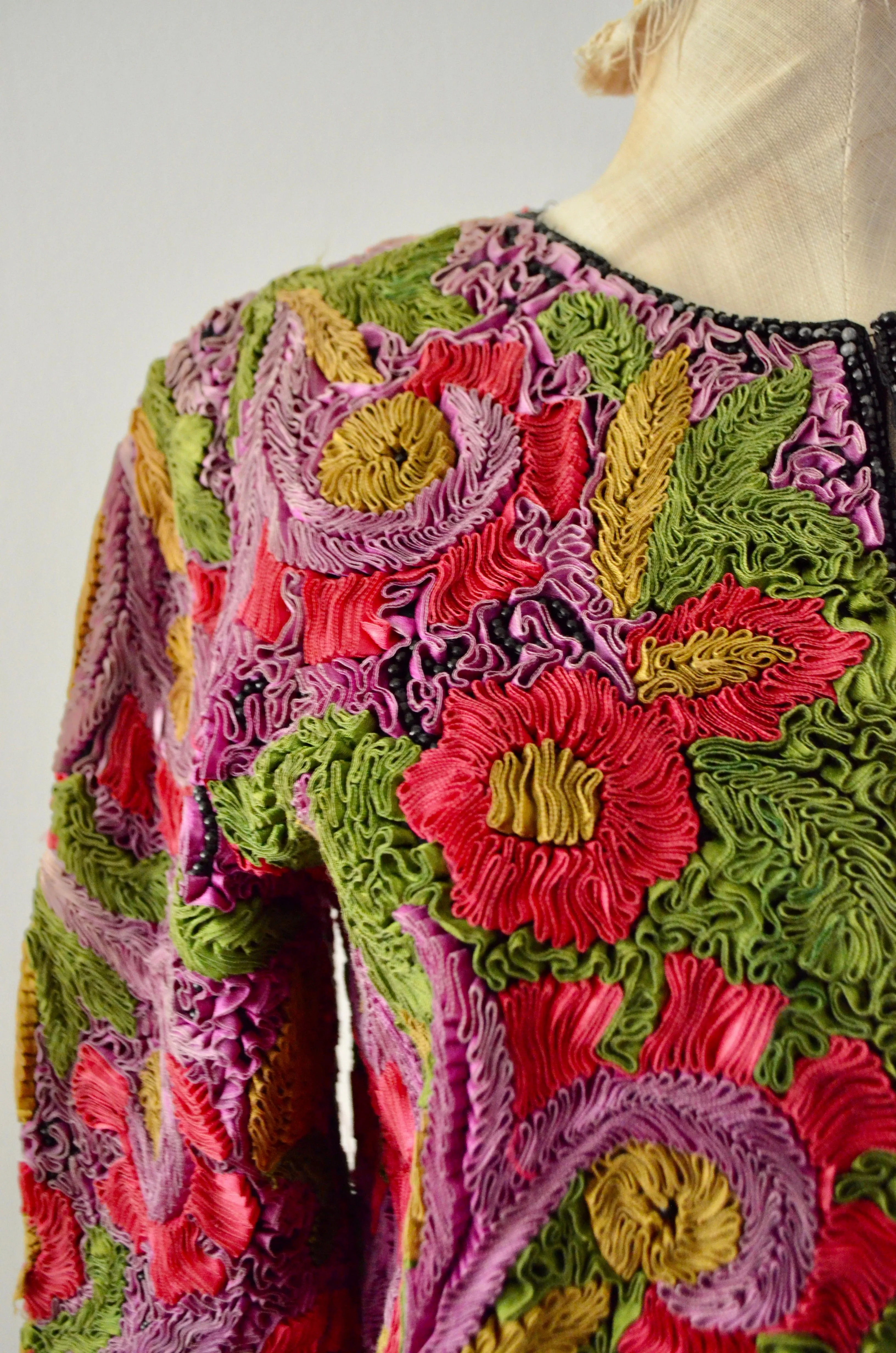 Vintage Cache Exquisite Silk Ribbon Flower Swirl Design Pattern Cropped Jacket