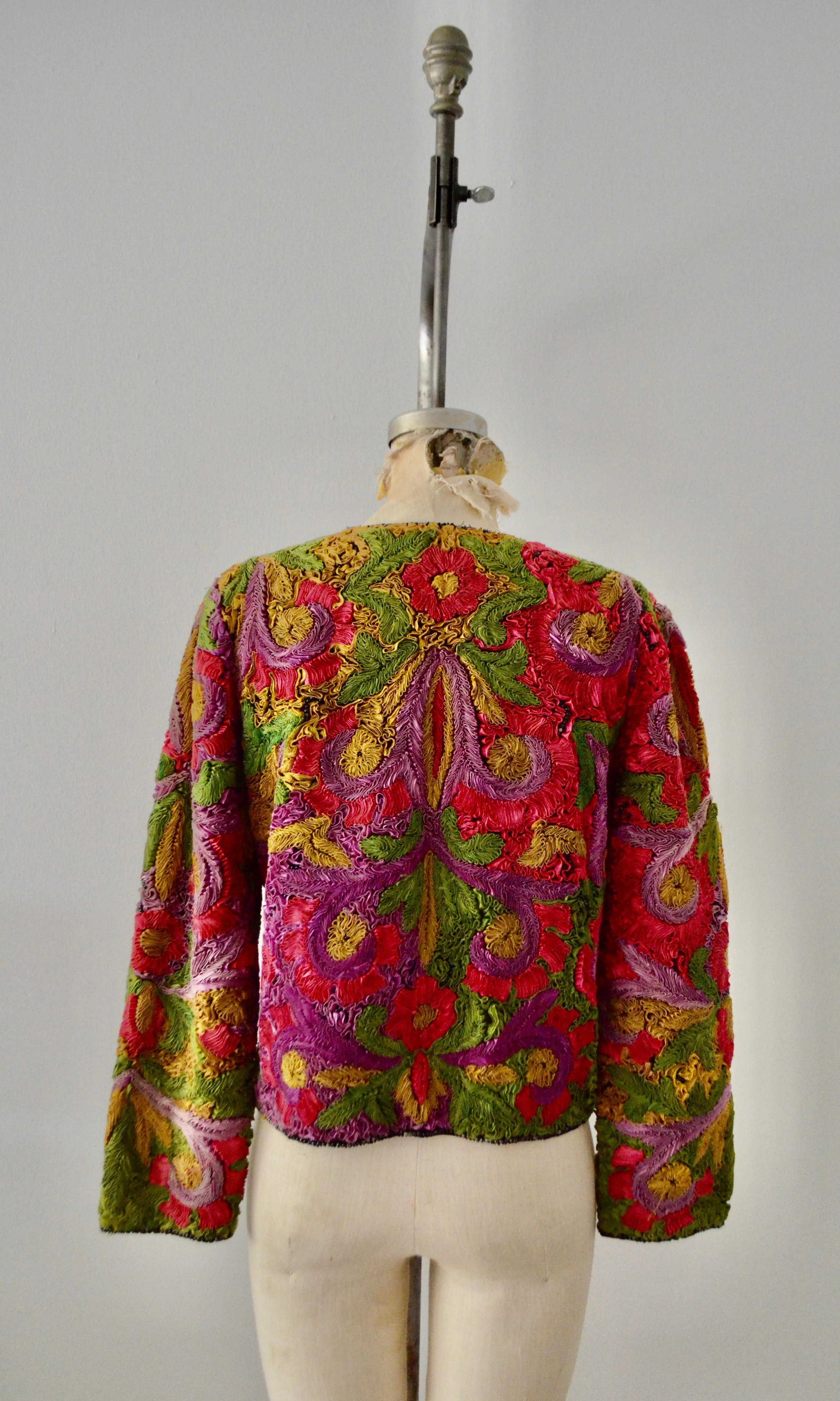 Vintage Cache Exquisite Silk Ribbon Flower Swirl Design Pattern Cropped Jacket